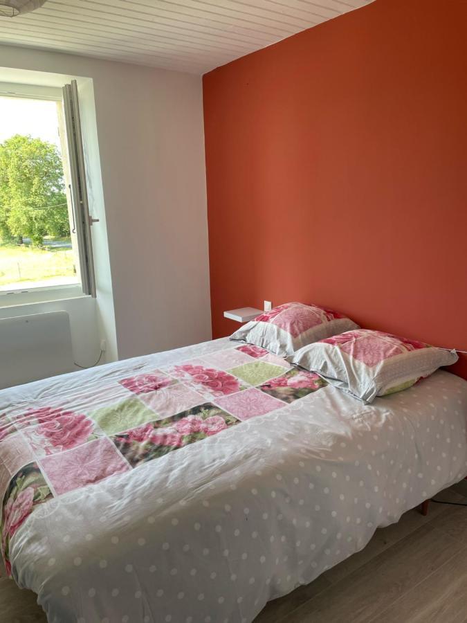 Gite A La Campagne 6-8 Personnes Mialet  Exterior foto